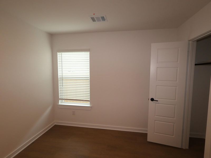Spacious, unfurnished interior of a new home in Summerview, Fulshear (Image 17).