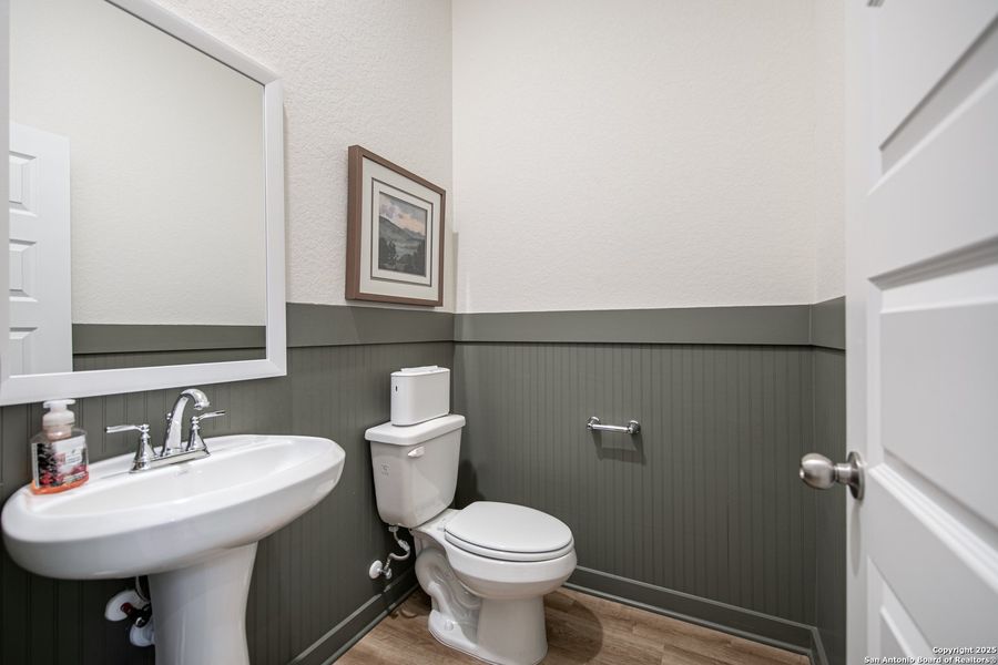 Furnished interior view inside a new home in Buffalo Crossing, Cibolo (Image 5).