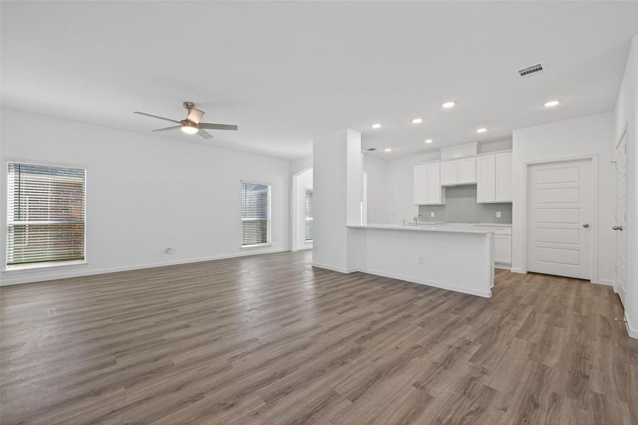 Spacious, unfurnished interior of a new home in Enclave at Willis, Willis (Image 32).