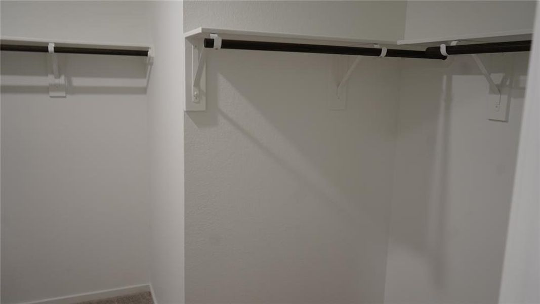 Image 27 of a home in Flagstone.