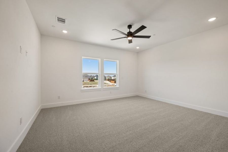 Spacious, unfurnished interior of a new home in Mosaic, Celina (Image 32).
