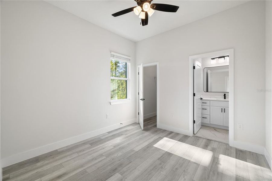 Spacious, unfurnished interior of a new home in , Ocala (Image 45).