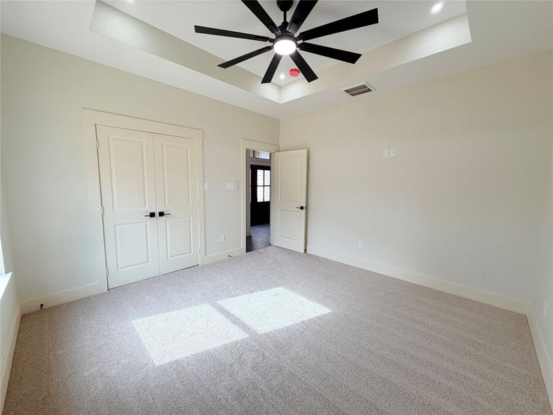 Spacious, unfurnished interior of a new home in , Porter (Image 40).