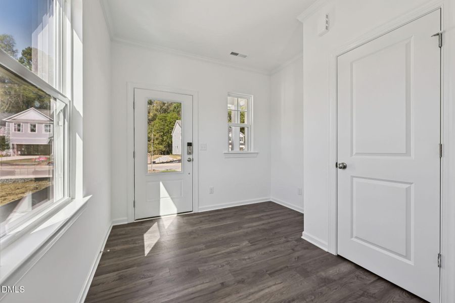 55-web-or-mls-513 Soar Ln - 006