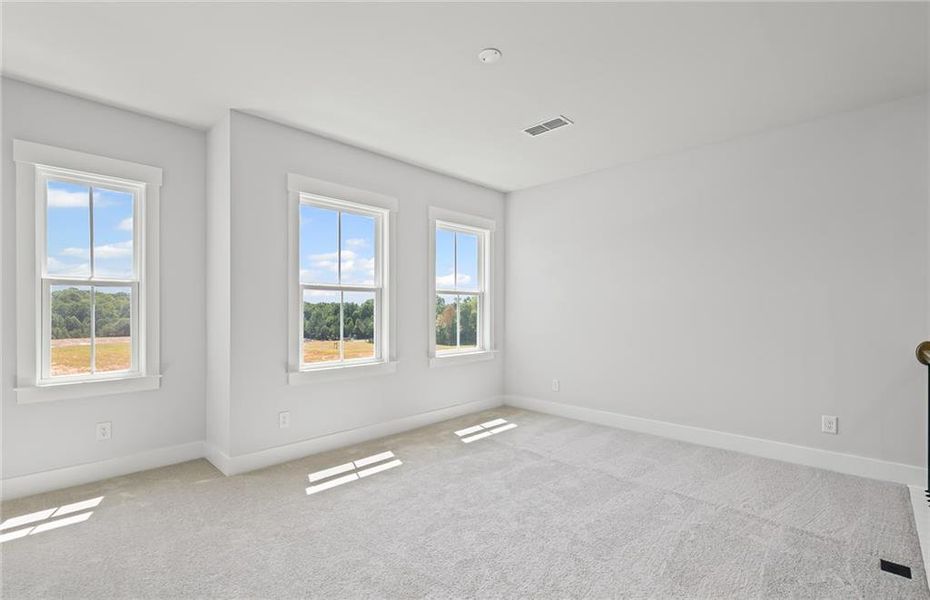 Spacious, unfurnished interior of a new home in Traditions of Braselton, Jefferson (Image 13).