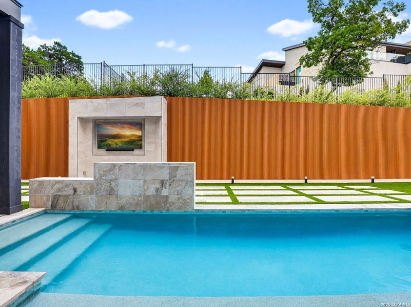 Exterior details and patio area of a home in , San Antonio (Image 44).