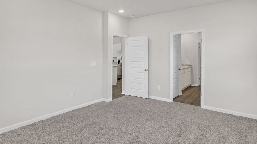 Spacious, unfurnished interior of a new home in Bailey Park, Fayetteville (Image 21).