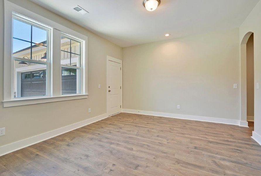 Spacious, unfurnished interior of a new home in Creek Pointe, Moncks Corner (Image 18).