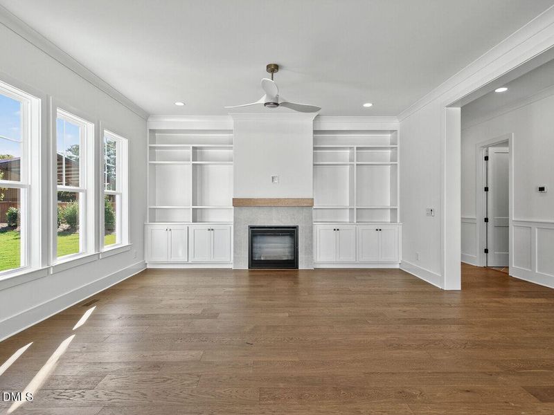 006-1280x960-living-room