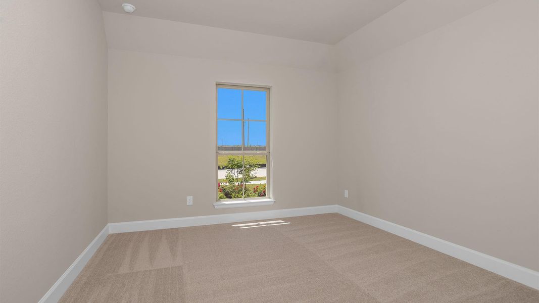 Spacious, unfurnished interior of a new home in Valencia, Manvel (Image 9).
