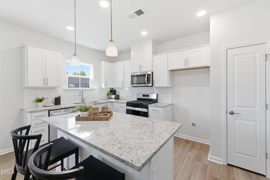 PRO #42 2120 Cedar Bird Lane (8)