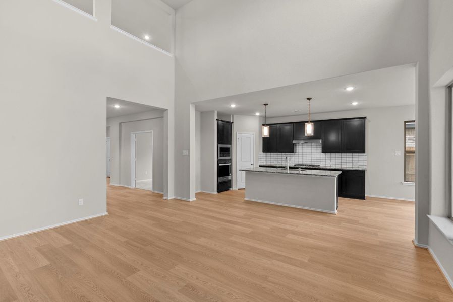 Spacious, unfurnished interior of a new home in Escondido, Magnolia (Image 15).