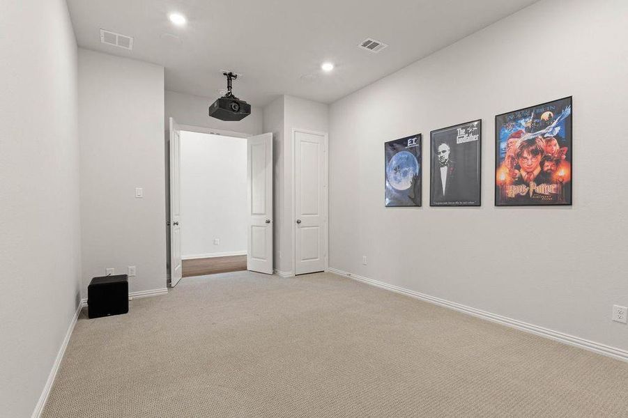 Spacious, unfurnished interior of a new home in , Prosper (Image 9).