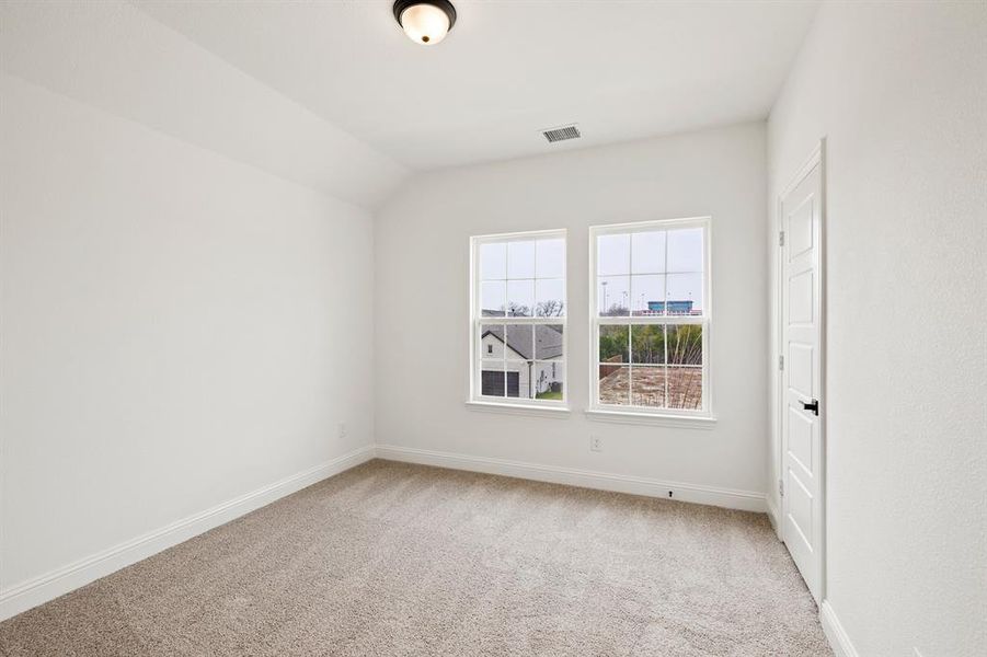 Spacious, unfurnished interior of a new home in Milrany Ranch, Melissa (Image 36).