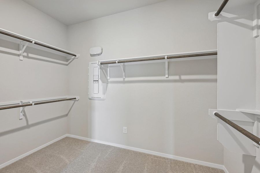 Spacious, unfurnished interior of a new home in Edgebrooke, Pflugerville (Image 31). Spacious, unfurnished interior of a new home in Edgebrooke, Pflugerville (Image 31).