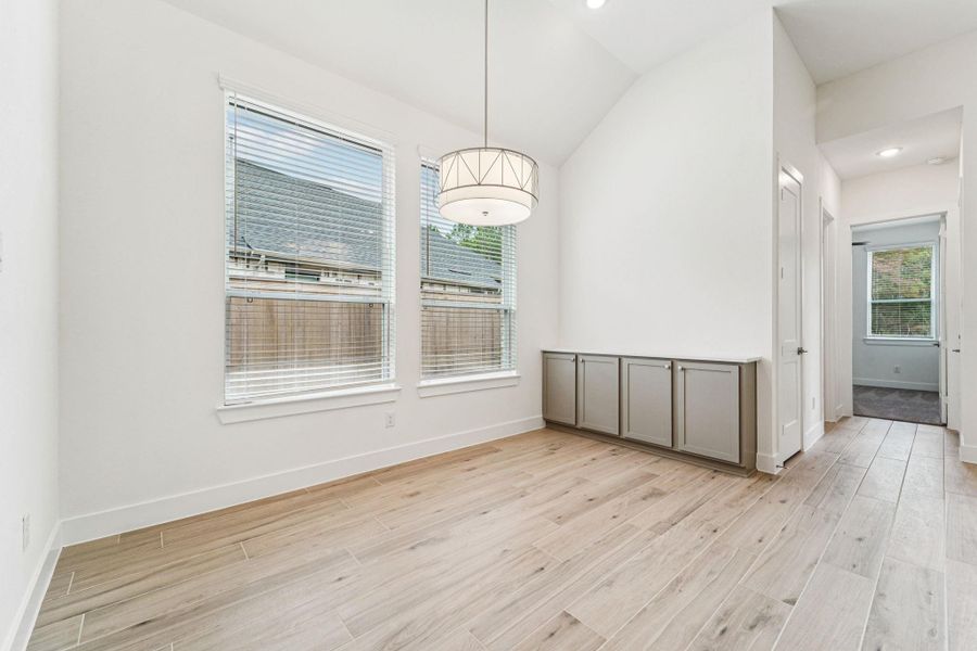 Spacious, unfurnished interior of a new home in Kresston, Montgomery (Image 18).