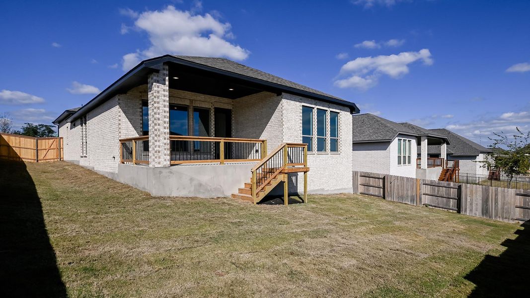 Exterior details and patio area of a home in La Cima 50', San Marcos (Image 4). Exterior details and patio area of a home in La Cima 50', San Marcos (Image 4).