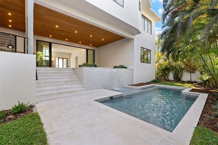 Exterior details and patio area of a home in , Tampa (Image 25).