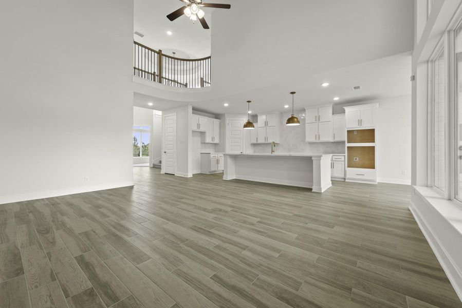 Representative image. Features, specifications, selections and colors may vary.