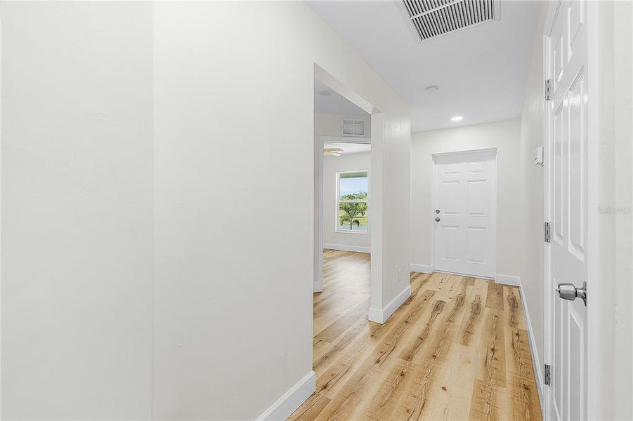 Spacious, unfurnished interior of a new home in , Punta Gorda (Image 32).