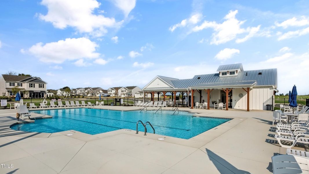 honeycutt-oaks-monument-pool-003