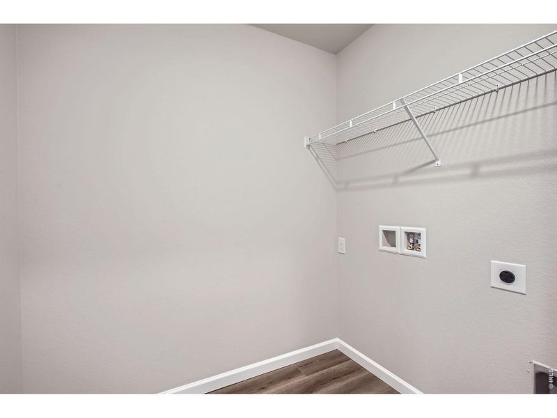 Spacious, unfurnished interior of a new home in , Johnstown (Image 19).