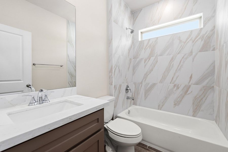 Furnished interior view inside a new home in Paloma Ranch, Harlingen (Image 4).