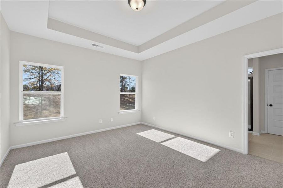 Spacious, unfurnished interior of a new home in Jones Ridge, Dallas (Image 32).