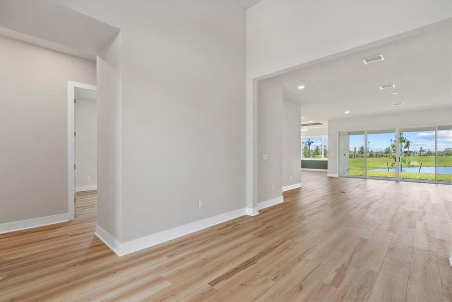 Spacious, unfurnished interior of a new home in , Parrish (Image 39).