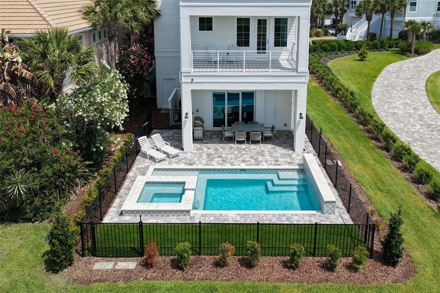 Exterior details and patio area of a home in , Palm Coast (Image 34).
