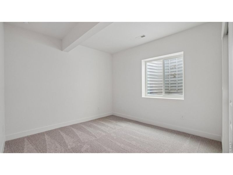 Spacious, unfurnished interior of a new home in Granary, Johnstown (Image 31).