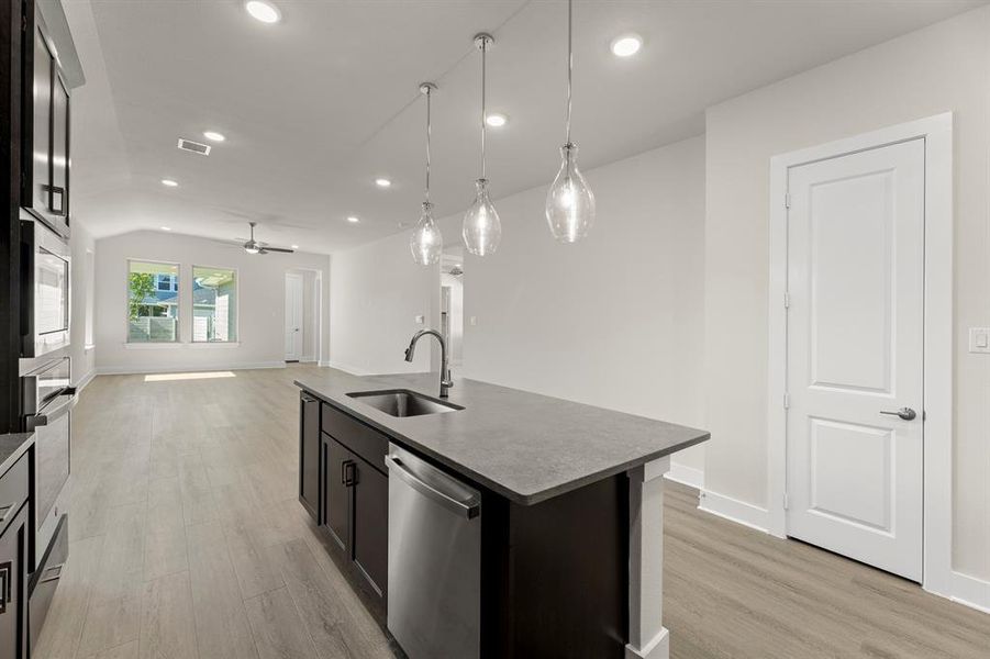 11. 3117 Eddington - Kitchen (4) 11. 3117 Eddington - Kitchen (4)