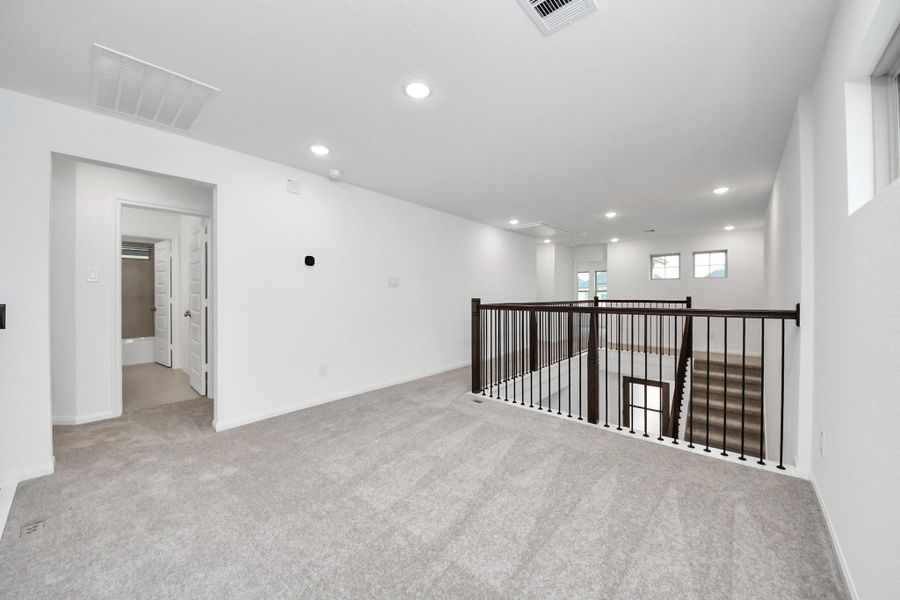 Spacious, unfurnished interior of a new home in Elyson, Katy (Image 33).