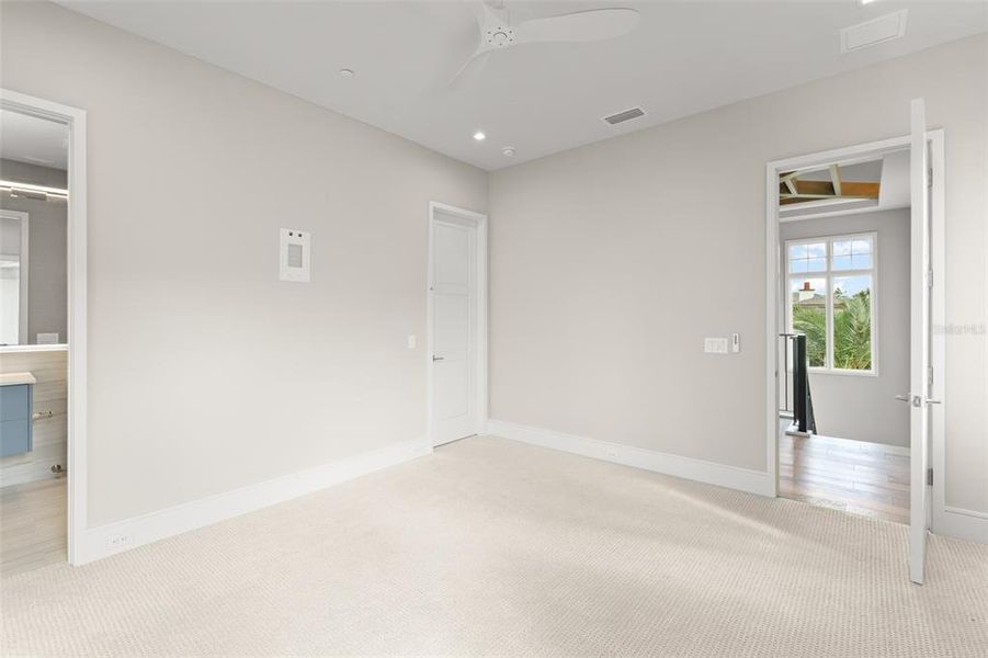 Spacious, unfurnished interior of a new home in , Orlando (Image 37). Spacious, unfurnished interior of a new home in , Orlando (Image 37).