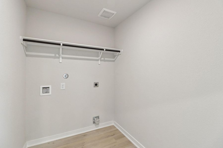 Spacious, unfurnished interior of a new home in Bluestem, Brookshire (Image 18).