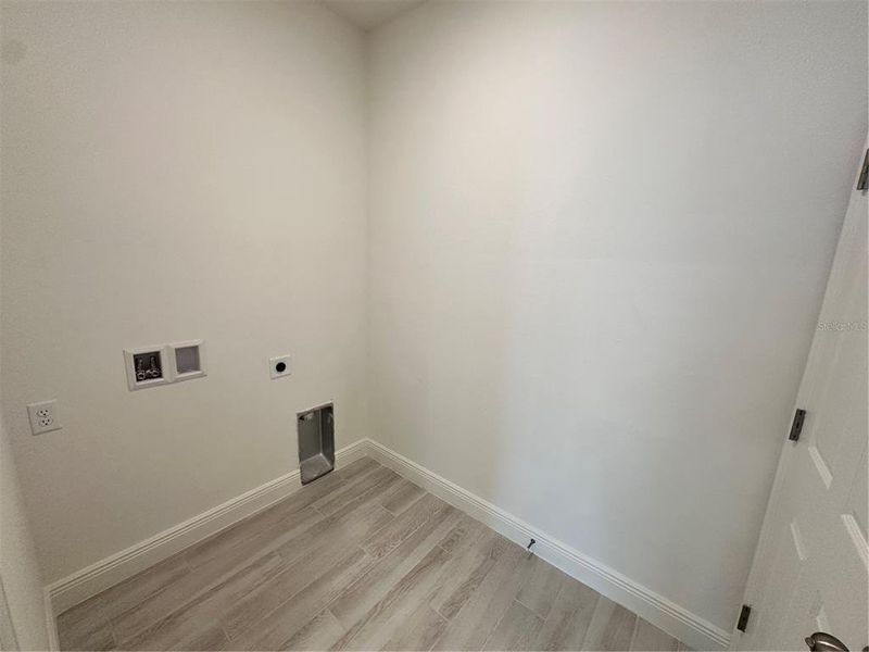 Spacious, unfurnished interior of a new home in Palm Coast: Cornerstone Collection, Palm Coast (Image 15).