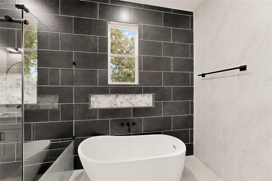 Furnished interior view inside a new home in , Kennedale (Image 10).