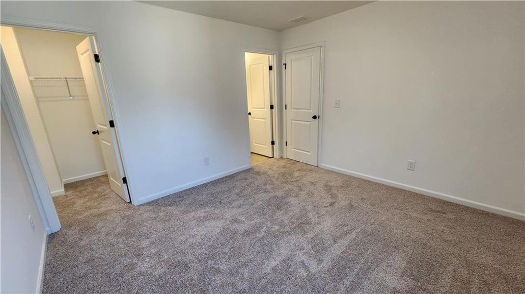 Spacious, unfurnished interior of a new home in The Estates at Casteel, Bethlehem (Image 21).