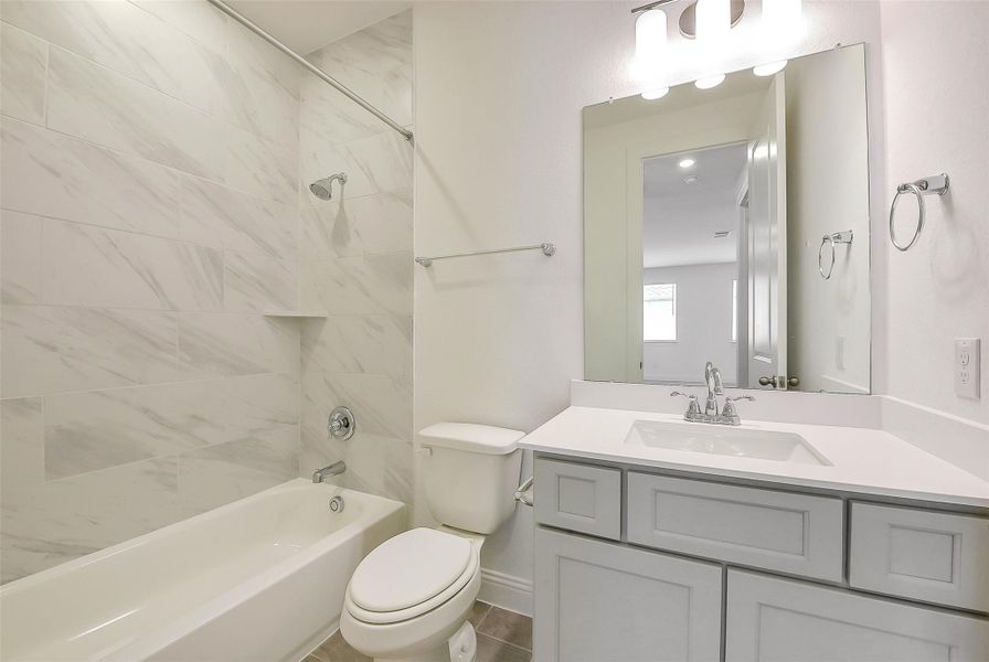 Furnished interior view inside a new home in Evergreen 40', Conroe (Image 6). Furnished interior view inside a new home in Evergreen 40', Conroe (Image 6).