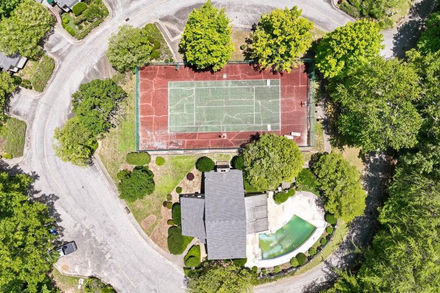 Community amenities in , Helen (Image 49).