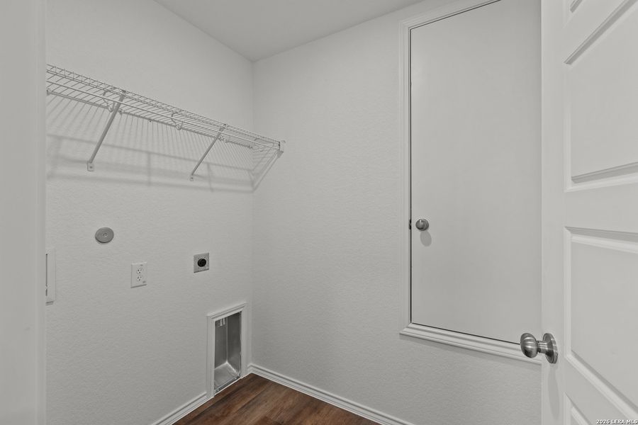 Spacious, unfurnished interior of a new home in The Overlook at Creekside, New Braunfels (Image 17). Spacious, unfurnished interior of a new home in The Overlook at Creekside, New Braunfels (Image 17).