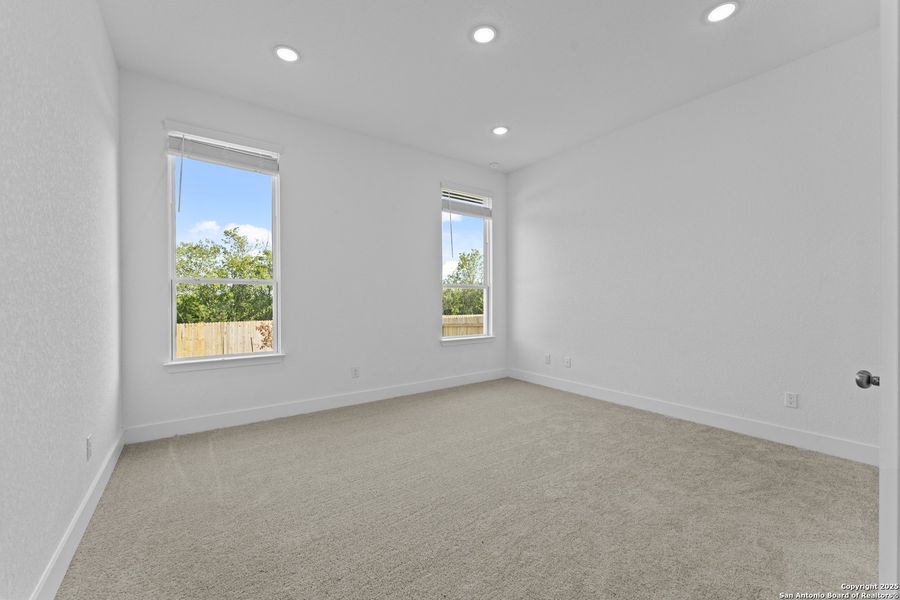 Spacious, unfurnished interior of a new home in , New Braunfels (Image 22).