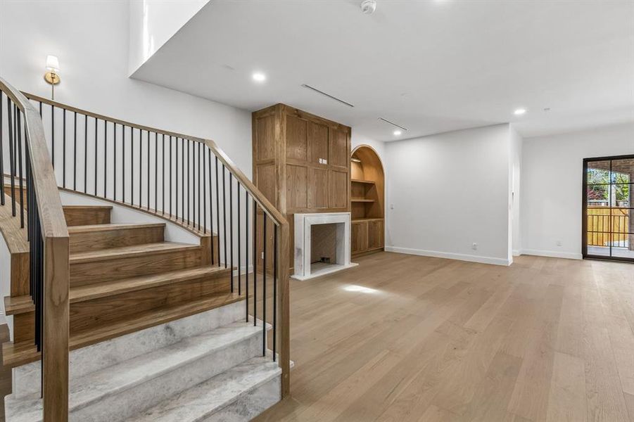 Spacious, unfurnished interior of a new home in , Dallas (Image 18).