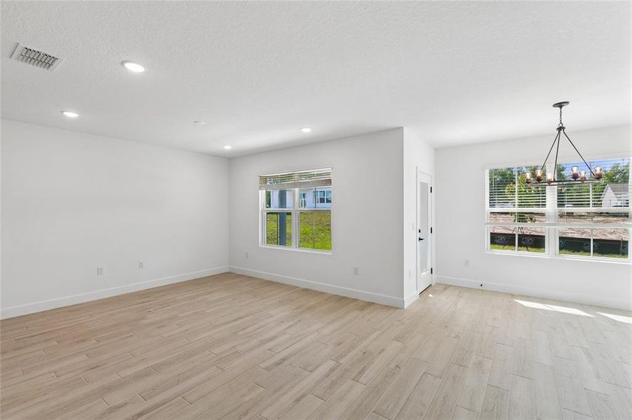 Spacious, unfurnished interior of a new home in Aspire at The Pines, Dunnellon (Image 20).