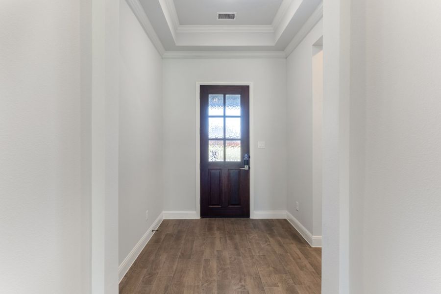 Representative unfurnished interior of a home built from the Cameron by UnionMain Homes in Cambridge Crossing, Celina (Image 18).