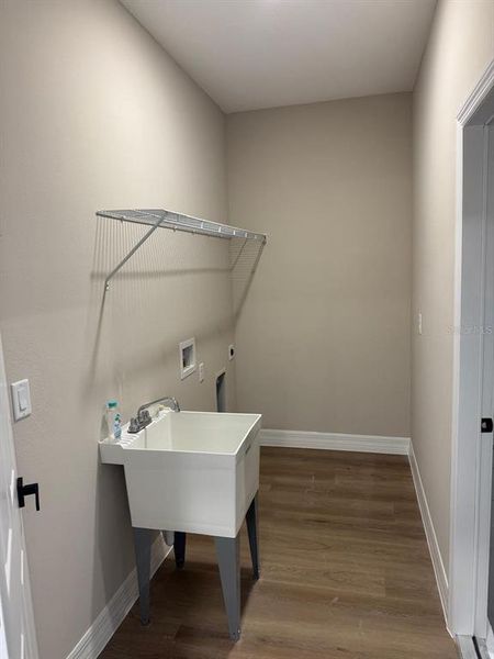 Furnished interior view inside a new home in , Ocala (Image 10).