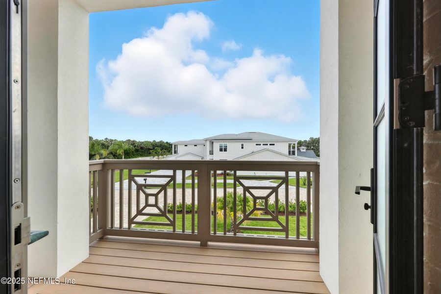 Exterior details and patio area of a home in , Ponte Vedra Beach (Image 33).