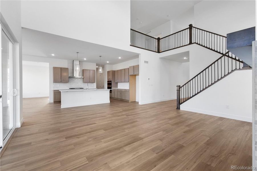 Spacious, unfurnished interior of a new home in Montaine, Castle Rock (Image 30).