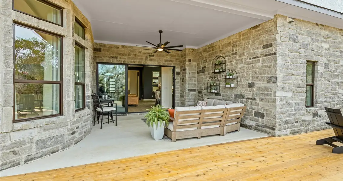 Exterior details and patio area of a home in 6 Creeks, Kyle (Image 4).