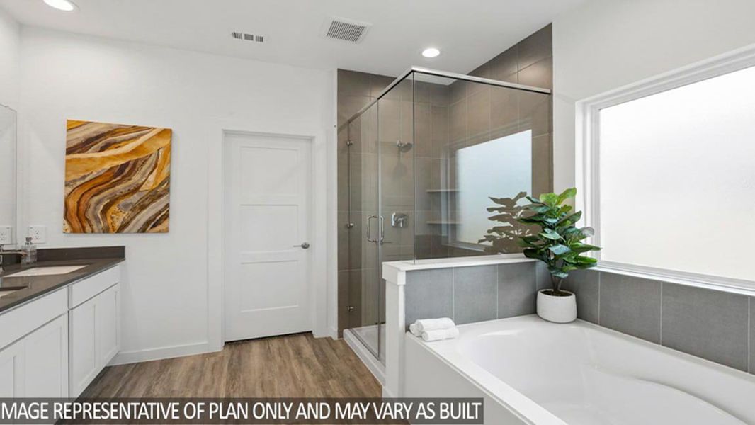 Representative furnished interior of a home built from the 2733 by D.R. Horton in Riverside Estates, Baytown (Image 16).